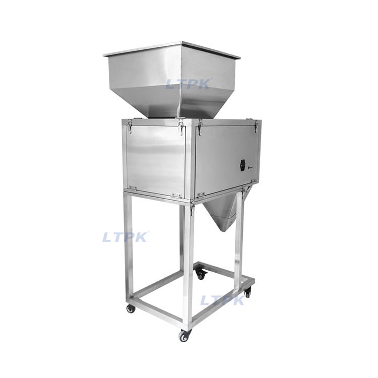 chips packaging machine.jpg